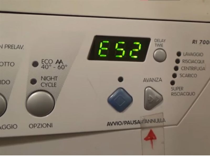 Lỗi E52 máy giặt Electrolux là gì