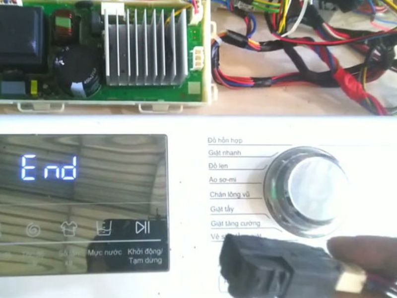  End - Dấu hiệu của sự cố kỹ thuật đáng lo ngại